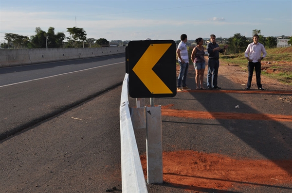 DER fecha acesso à SP-461 e causa indignação