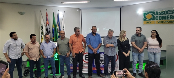 Em evento na manhã de ontem, no auditório da Associação Comercial de Votuporanga, foi apresentado o novo projeto da Área Azul Digital  Foto: A Cidade
