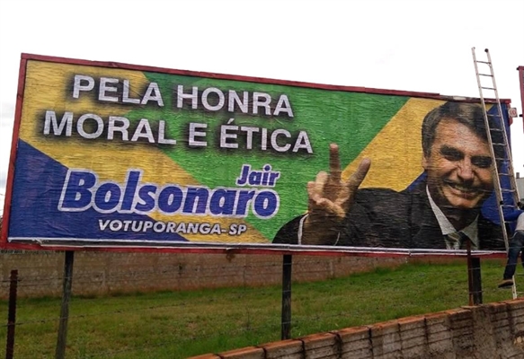 No dia 1º de abril foi inaugurado o outdoor do parlamentar que é pré-candidato à presidência da República (Foto: Reprodução) 