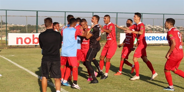 O técnico do Capivariano destacou o fortalecimento e crescimento de seus atletas após vencer a partida fora de casa contra o Olímpia (Foto: Reprodução/Capivariano) 