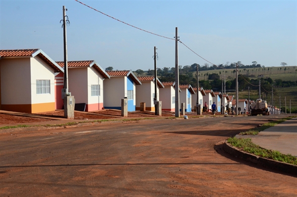 Obras de casas populares terão início em agosto
