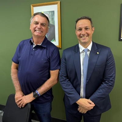 Guilherme Derrite ao lado do ex-presidente da República, Jair Bolsonaro  Foto: Arquivo pessoal