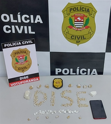 M.Y.W., conhecido como “Nagoia”, de 48 anos, foi flagrado com centenas de pedras de crack para venda (Foto: Divulgação)