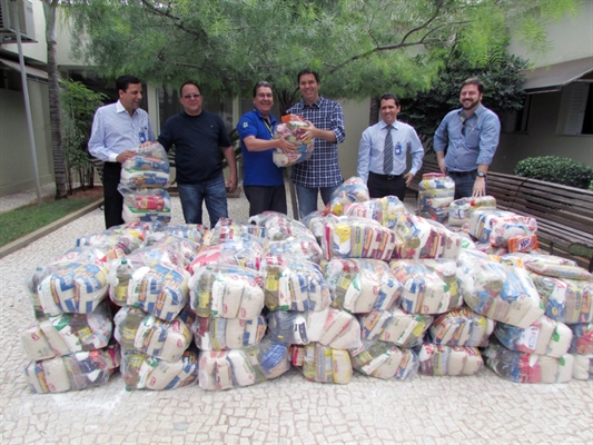 Banco do Brasil doa mais de duas  toneladas de alimentos para a Santa Casa