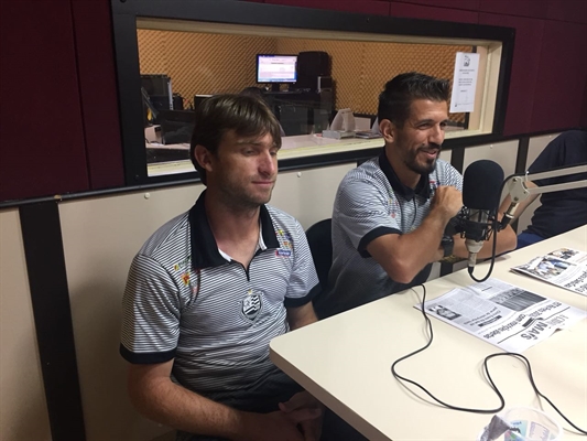 Jairo e Ricardinho foram os entrevistados de ontem do programa “Bola em Jogo” da Cidade FM (Foto: Gabriele Reginaldo/A Cidade)