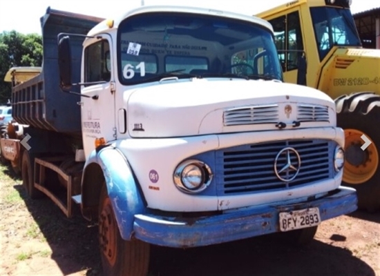 Entre os itens disponíveis para arremate estão veículos e outros materiais que não possuem mais utilidade. Foto: Divulgação