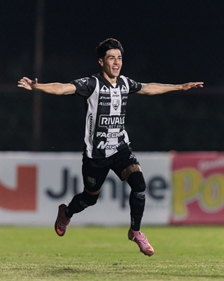 CAV e XV de Piracicaba jogaram na Arena Plínio Marin (Foto: Rapha Marques)