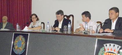 Câmara adia votação que aumenta nº de vereadores