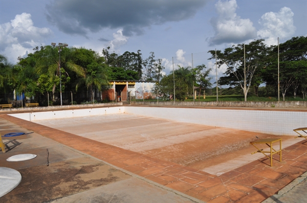 Piscinas são desativadas por falta de segurança