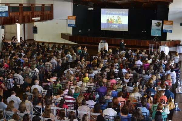 Filósofo Mário Cortella participa de encontro