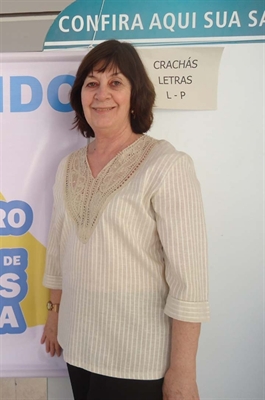 Professora Teresinha Bataglia recebe título de cidadã 