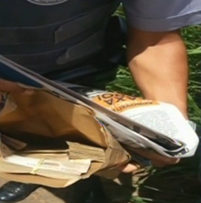 Vídeo e fotos revelam possível pagamento de propina