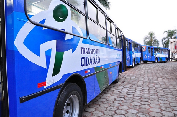 Prefeitura paga R$ 1,3 milhão  por transporte escolar rural