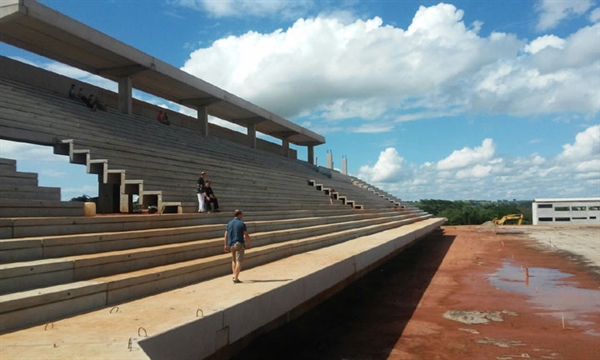 Foco do prefeito está voltado para nova arena