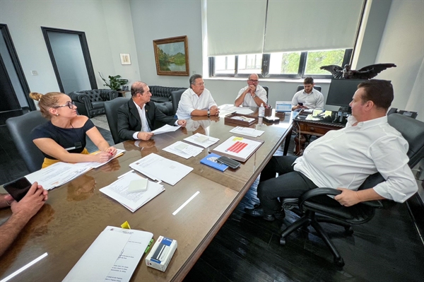 Representantes de Cosmorama e Miguelópolis apresentaram demandas nas áreas da saúde, educação e infraestrutura (Foto: Assessoria)