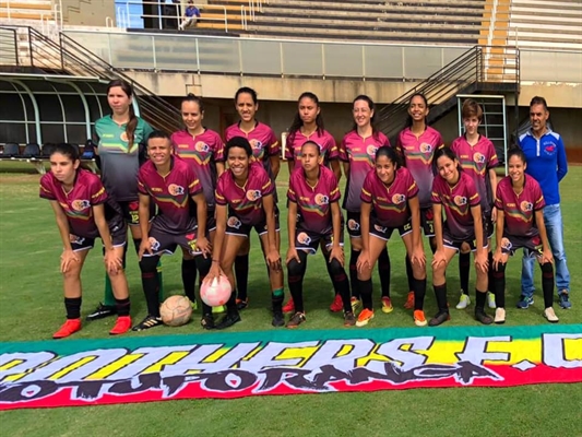 Time de futebol feminino de Votuporanga poderá ficar de fora da lista de times aptos a participar do Paulistão Feminino deste ano (Foto: Brothers F.C.)