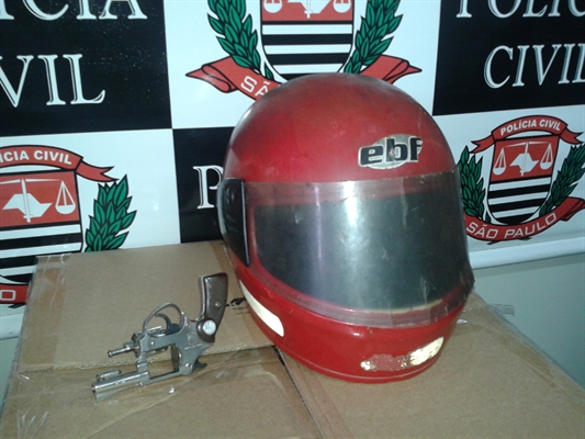 DIG prende suspeito de assaltar drogaria e despachante