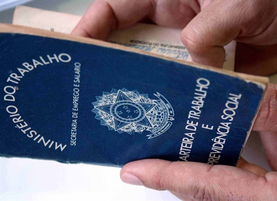 Crise: 831 pessoas são demitidas no mês de fevereiro no município