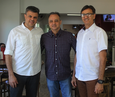 João Paulo Rillo, Luiz Fernando Góes Liévana e Jura na Santa Casa de Votuporanga (Foto: Divulgação/Santa Casa)