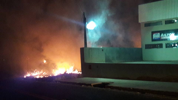 Incêndio assusta moradores do Jardim Morini e Rio Vermelho