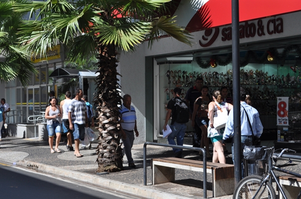 Mais de 10 mil pessoas têm o ‘nome sujo’ na cidade
