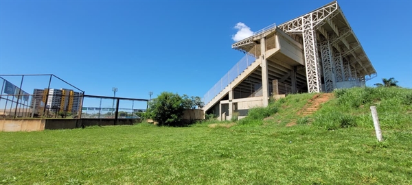 O secretário de Esportes, Marcello Stringari, falou sobre a obra de ampliação da Arena Plínio Marin  Foto: A Cidade