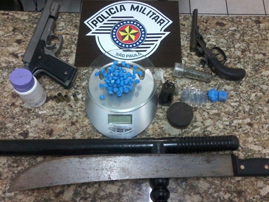 No interior da residência de adolescente, na rua Rio Xingu, foram localizadas duas motocicletas furtadas