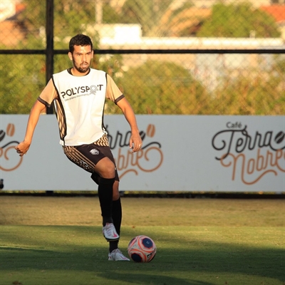 O zagueiro Paulo Henrique irá atuar na reta final do Campeonato Catarinense da Série B, pelo Barra Futebol Clube  (Foto: Rafael Bento/CAV)