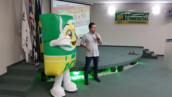 De acordo com o publicitário Robson Galiás, membro da comissão de marketing e campanhas promocionais da ACV, a campanha oferecerá descontos especiais aos consumidores de Votuporanga e região (Foto: Divulgação/ACV)