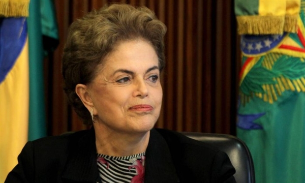 PGR vai decidir se pede abertura de inquérito contra Dilma