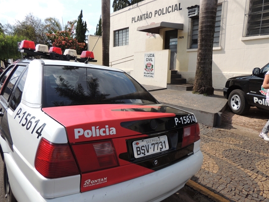 Roubo a taxista foi registrado no Plantão Policial