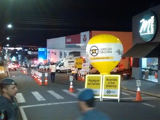 Programa Direção Segura autua 17 motoristas em Fernandópolis (Foto: Reprodução)