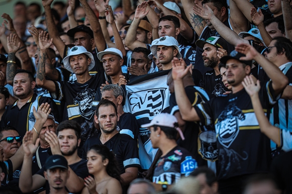 Valor do ingresso assusta, mas caravana da torcida do CAV já tem 6 ônibus (Foto: Pedro Zacchi/Ag. Paulistão)