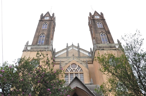 A Catedral Nossa Senhora Aparecida de Votuporanga foi consagrada pelo bispo Dom Lafayette Líbano que também tornou Nossa Senhora como Padroeira de Votuporanga. (Foto: Prefeitura de Votuporanga)