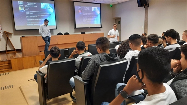 As famílias serão beneficiadas, já que os estudantes se tornam multiplicadores dessas informações (Foto: Prefeitura de Votuporanga)