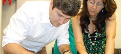 Prefeito assina convênios de R$ 7,6 milhões