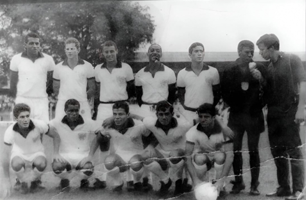 Time da AAV de 1967  Foto: Grupo Memoria Votuporanguense