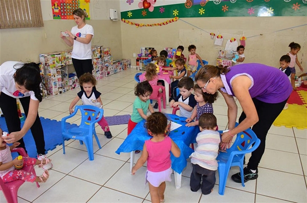 Matrículas para aulas de 2016 na Educação Infantil municipal começam nesta segunda