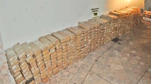 Polícia apreende quase quinhentos quilos de droga