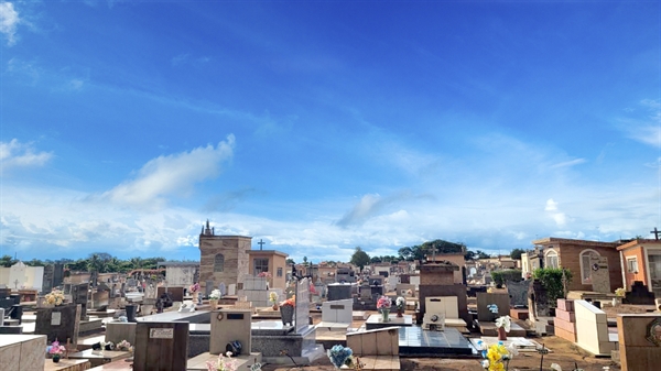 Polêmica: o Cemitério Municipal Petronilo Gonçalves da Silva tem mais de 8 mil túmulos. Foto: A Cidade