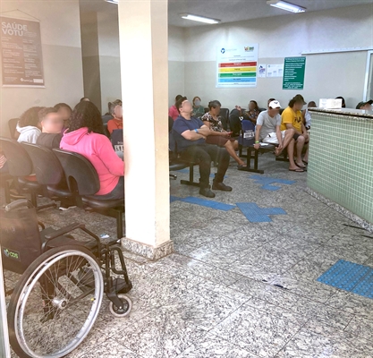 Síndromes gripais estão provocando a superlotação das unidades de saúde; mais de 300 casos de Covid já foram confirmados (Foto: A Cidade)