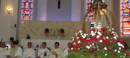 Católicos celebram o dia de Nossa Senhora