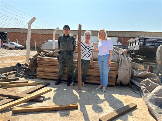 Material foi apreendido pela Polícia Militar Ambiental e encaminhado para o município, que repassou ao Recanto Tia Marlene (Foto: Prefeitura de Votuporanga)