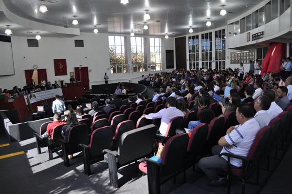 Plenário da Câmara esteve lotado para aula inaugural