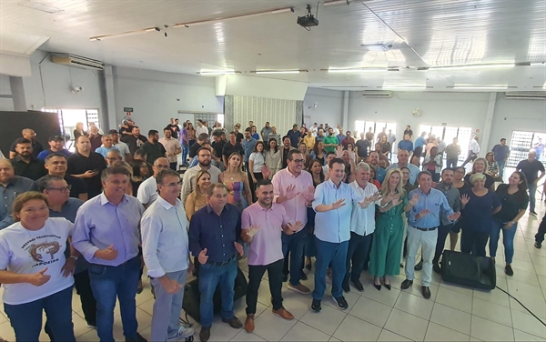 Gilberto Kassab e lideranças políticas confirmaram Jorge Seba como pré-candidato à reeleição (Foto: A Cidade)