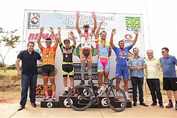 Liniker é tetra-campeão da Copa Noroeste de Ciclismo