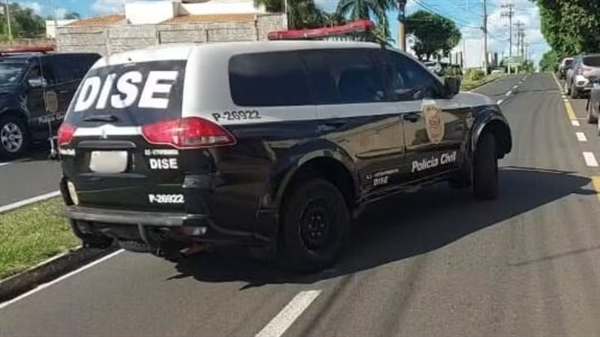 A Dise prendeu em flagrante um policial penal de Votuporanga com vários frascos de anabolizantes e munições ilegais (Foto: Reprodução)