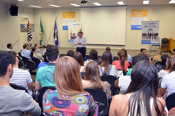 Unifev realiza entrega de certificados para a 2ª turma da ADM-FGV