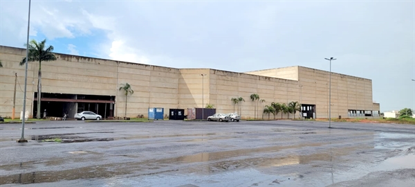 Shopping começa limpeza para início das obras; Riachuelo, C&A e Americanas estão perto de confirmarem lojas (Foto: A Cidade)