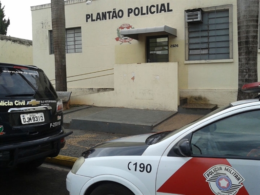 Jovem de 23 anos sofre tentativa de homicídio